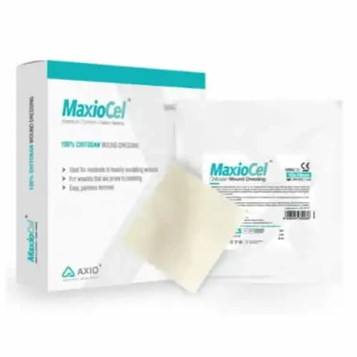 MEDICAZIONE IN FIBRE GELIFICANTI IN CHITOSANO MAXIOCEL 5X5 CM 10 PEZZI